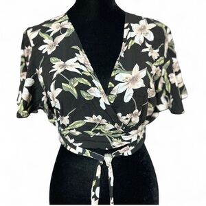 Floral Cross Top - Black and White M